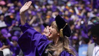 ¡Oficialmente doctora!: Taylor Swift recibió el título de Doctorado Honorario en Bellas Artes de la NYU