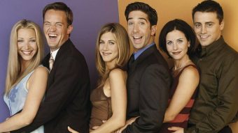“Admitir y aceptar la culpa no es fácil”: Creadora de Friends se disculpó por falta de diversidad en la serie