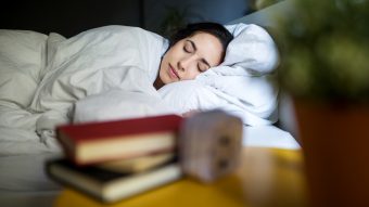 ¿Problemas para dormir?: Intenta con el “Brown Noise” la nueva tendencia para conciliar el sueño
