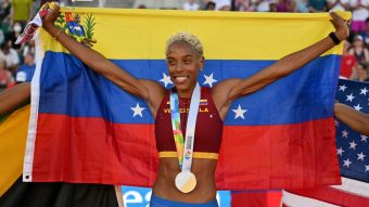 Yulimar Rojas hace historia: la atleta venezolana se convierte en la primera mujer tricampeona mundial de salto triple
