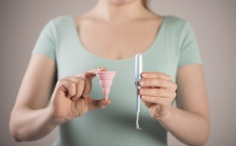 Hasta 125 mil pesos al año: Sernac revela altos gastos en productos de gestión menstrual en Chile