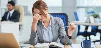 ¿Trabajas sin parar? Investigaciones concluyen que los microdescansos disminuirían la fatiga laboral