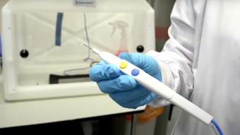 Un "cuchillo inteligente": Iknife, el nuevo bisturí que puede detectar el cáncer de útero en segundos