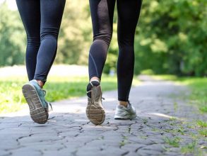 Clave para la salud: Estudio indica que caminar mínimo 6 km un par de veces a la semana reduce el riesgo de mortalidad