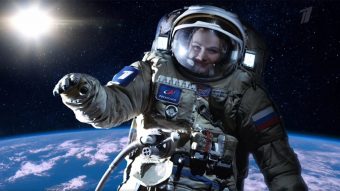 Ya está el primer tráiler de "El desafío": La primera película grabada en el espacio muestra su adelanto