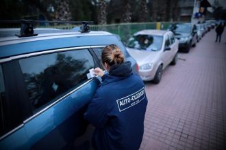 Grabado de patentes en vidrios y espejos será obligatorio: ¿Cuáles son los plazos para cumplirlo?