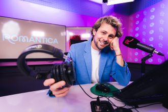 ¡Bienvenido a Romántica! Desde este jueves Joaquín Méndez se suma a la 104.1 con "Punto de Encuentro"
