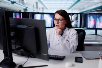 El compañero ideal: Beneficios ocultos de los monitores USB-C