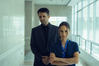 "Salvando a Ema" consigue el debut más exitoso de una serie vertical en Chile