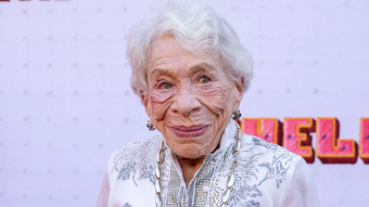 Muere a los 97 años Bunny Levine, actriz de “Gilmore Girls” y “La La Land”, quien comenzó en Hollywood a los 59 años