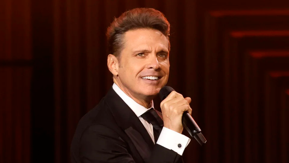 ¿Vuelve al estudio? Luis Miguel desata la locura de sus fans tras filtrarse fotos que anticipan nueva música